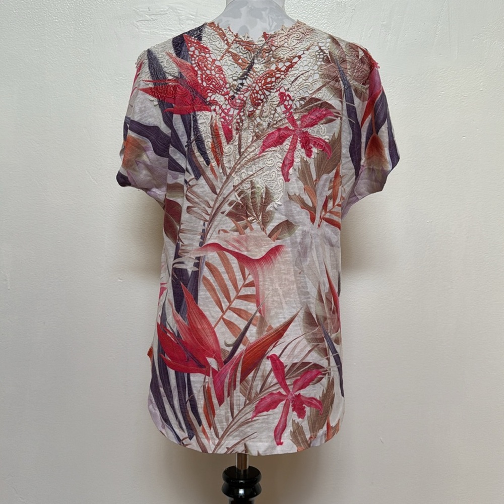 Milano Large Floral Print Short Sleeve Lace Top - Picture 5 of 8